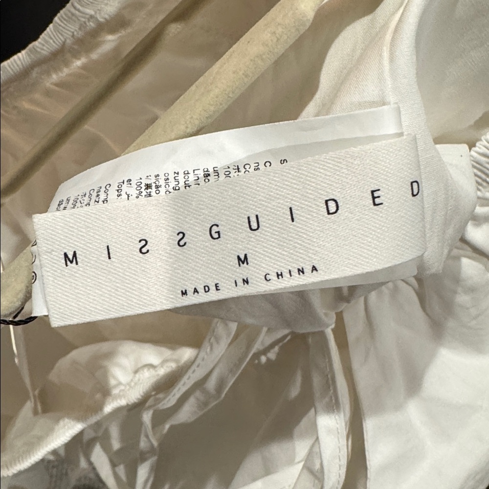 Missguided White Off Shoulder Puff Sleeve Crop Top Size M Cottagecore Boho NWT - Picture 4 of 4
